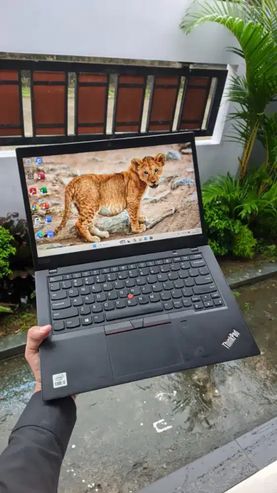 Lenovo ThinkPad X13 Corei5 Gen 10 RAM 16 SSD Laptop Kerja Tipis Ringan