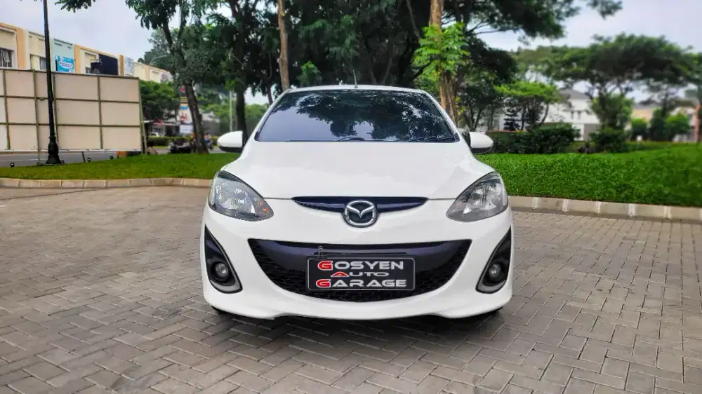 MAZDA 2 V 1.5 AT 2013