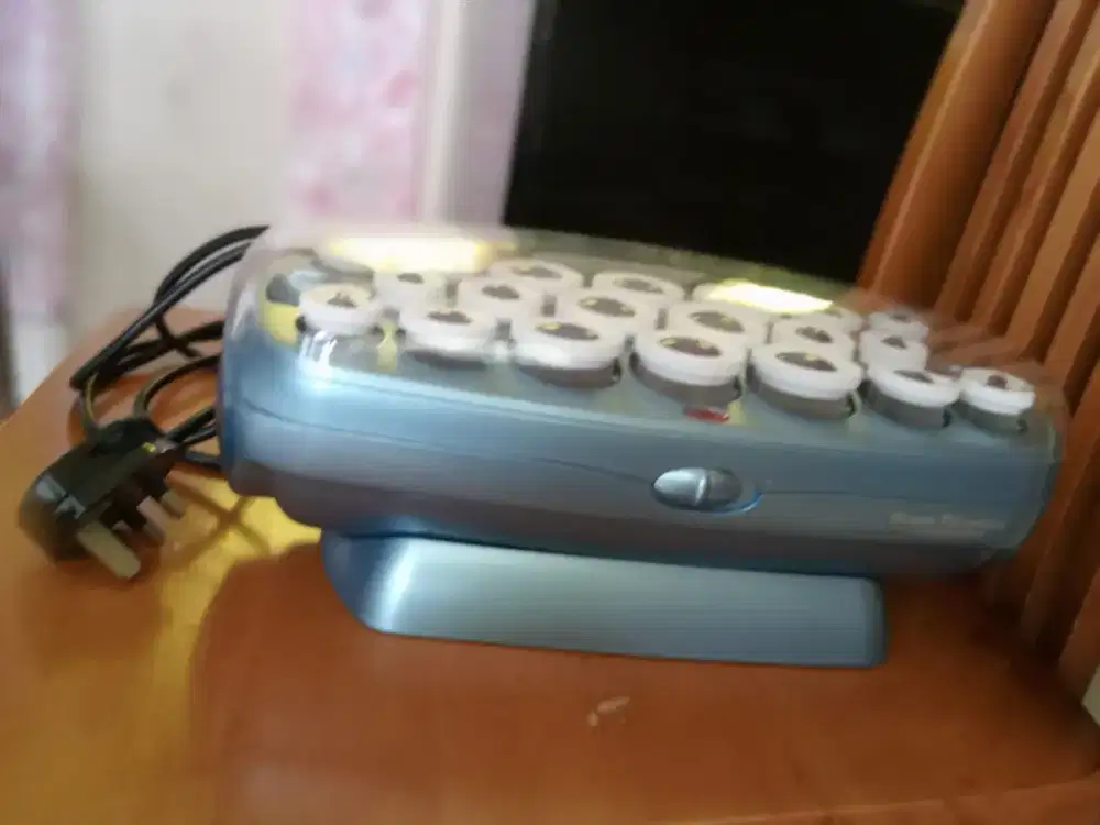 Catokan rambut wanita merek babby liss pro