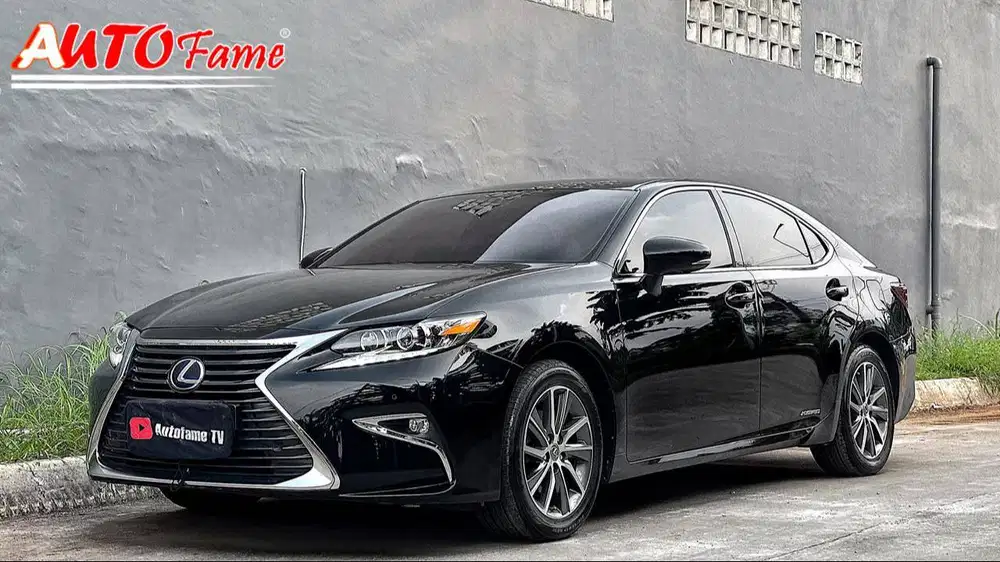 Lexus ES300h Luxury 2.5 Hybrid Technology NIK 2017 Black On Black