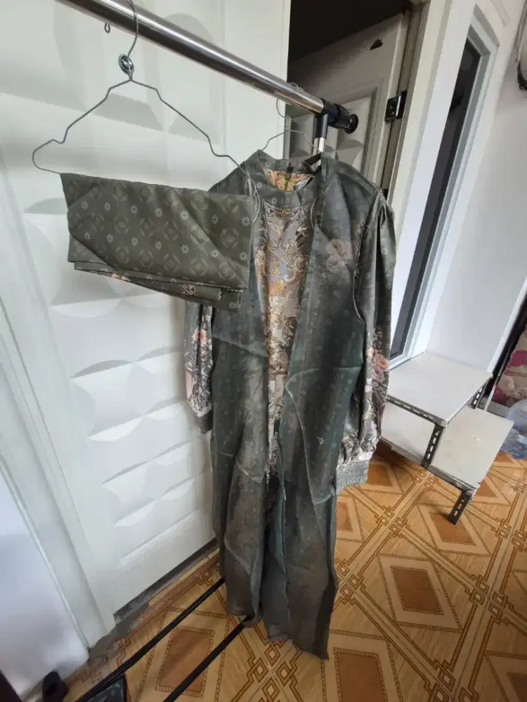 Jual cepat masih baru