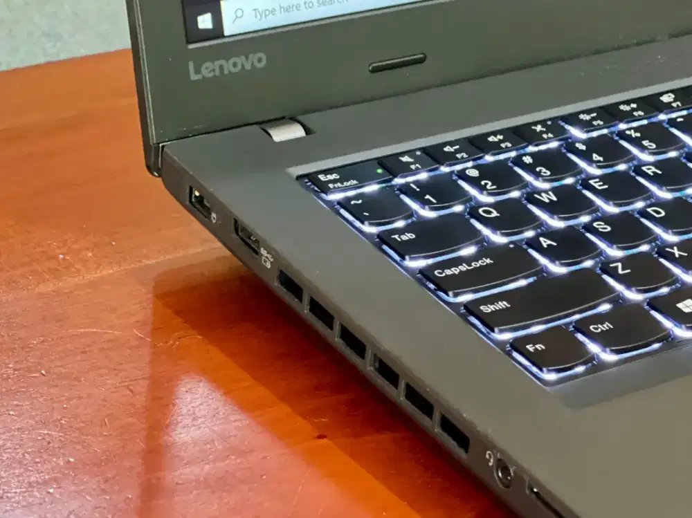 Laptop Workstation i7 Thinkpad T470p TS NVIDIA SSD 300GB Ori Intel