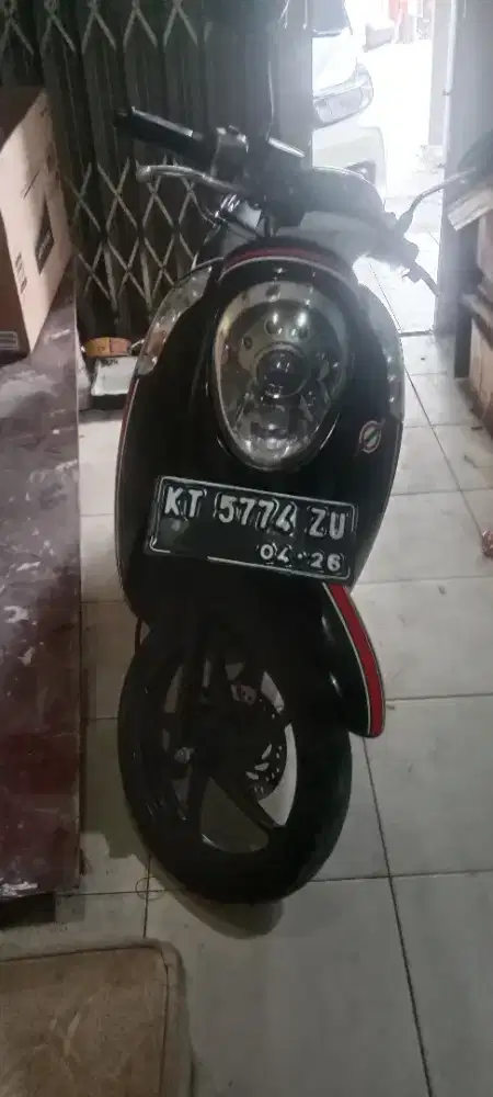 Di jual honda scoopy tahun 2016,,harga 10 juta nego halus