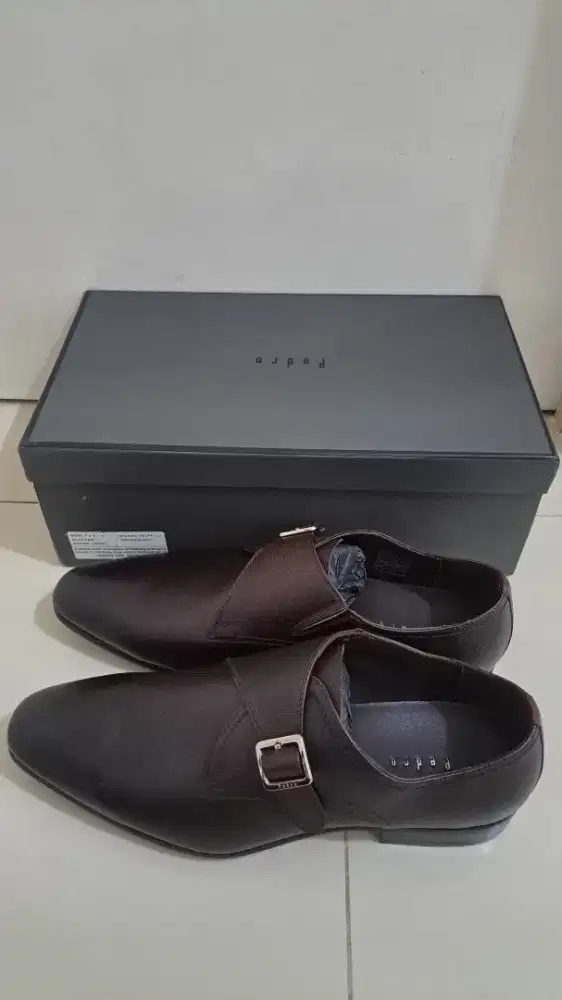 Sepatu vantovel pantovel pria cowokmerk pedro ori uk 42