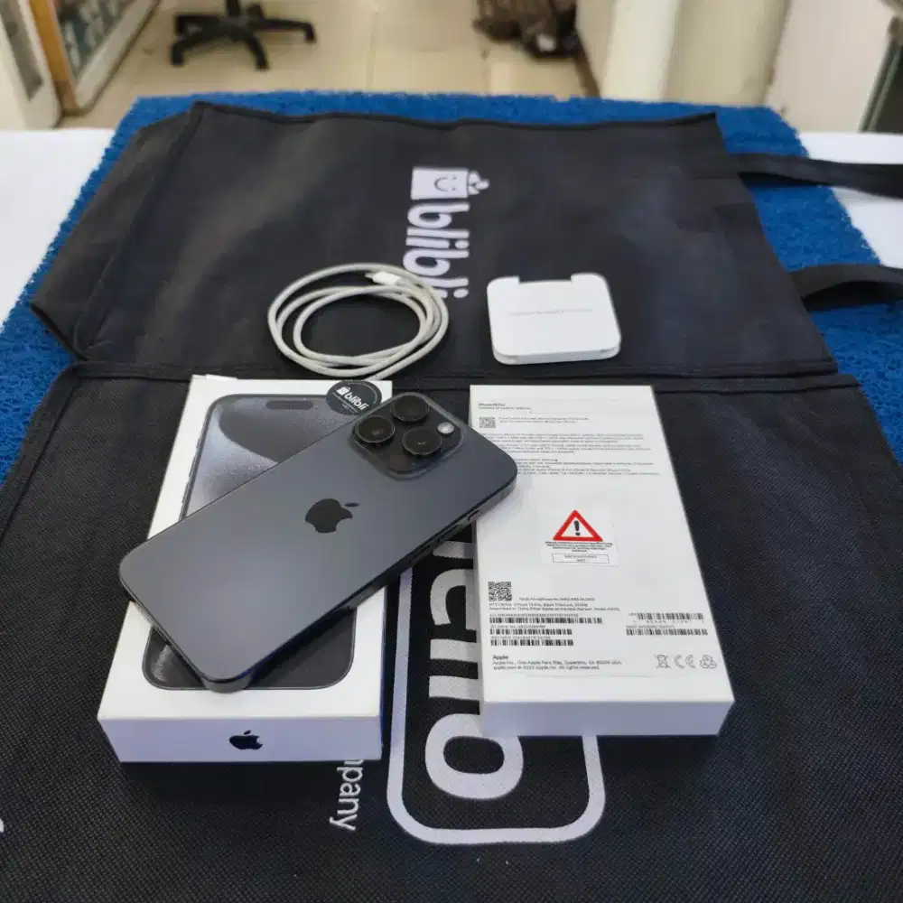 Iphone 15 Pro 512GB 99% Like new Ex Garansi resmi blibli