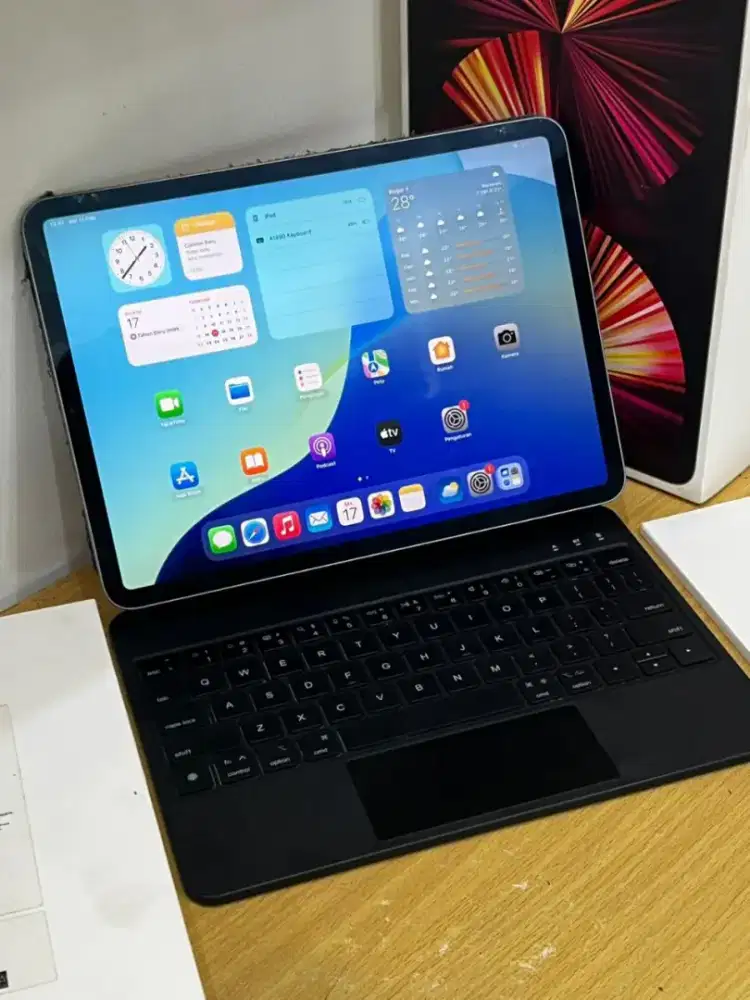 Ipad pro m1 gen 3 256 kondisi sangat normal