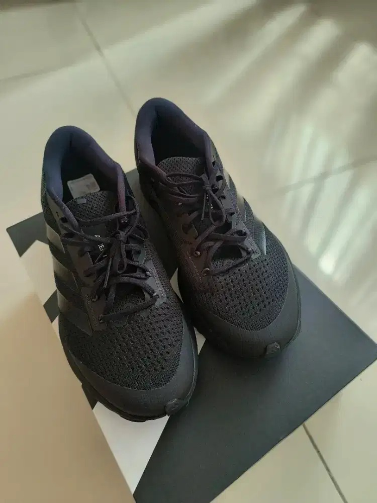 Preloved sepatu Adidas original model Adizero