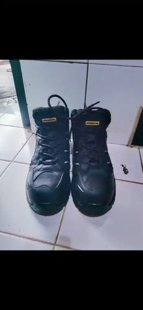 Sepatu safety krisbow no 42