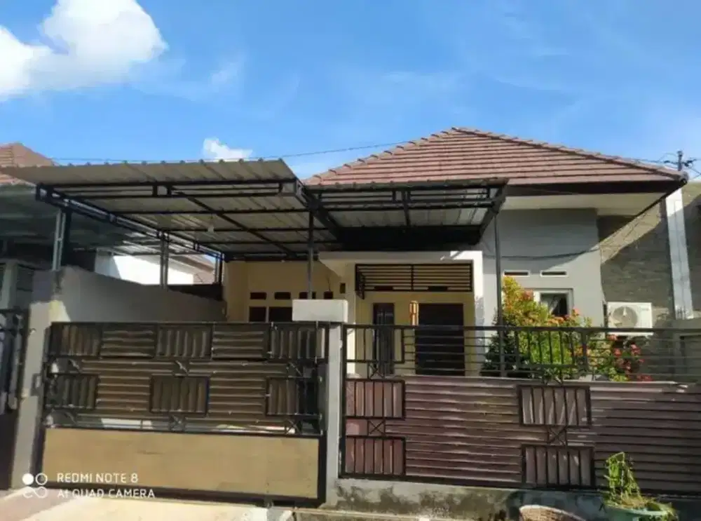 Disewakan Rumah Nyaman dan Aman Lokasi Strategis Di Graha Permata Kota