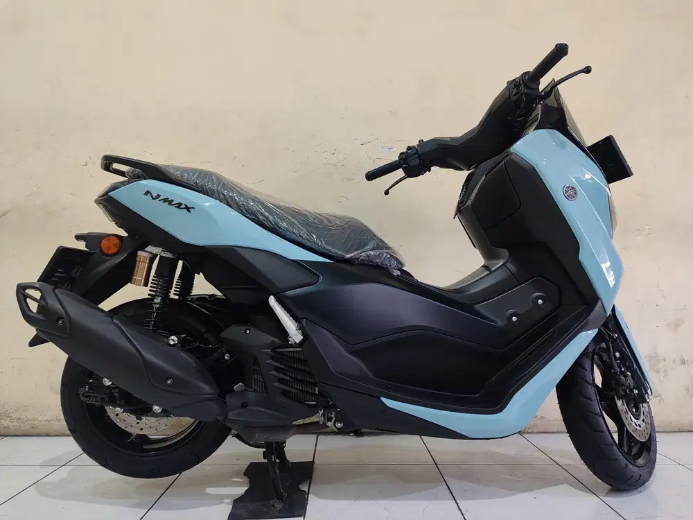 Nmax neo 2025 LIKE NEW mulus terawat siap pakai...