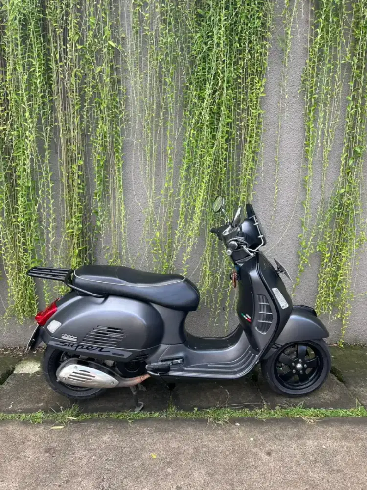 VESPA GTS 150 PAJAK HIDUP