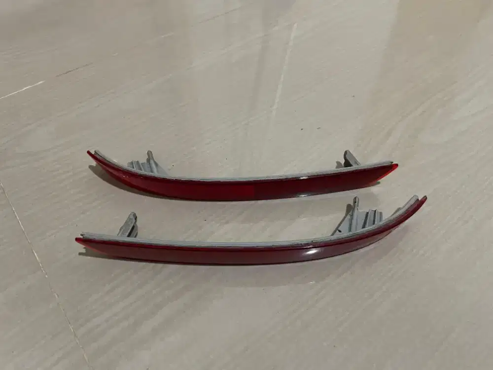 Lampu reflektor bumper innova reborn G