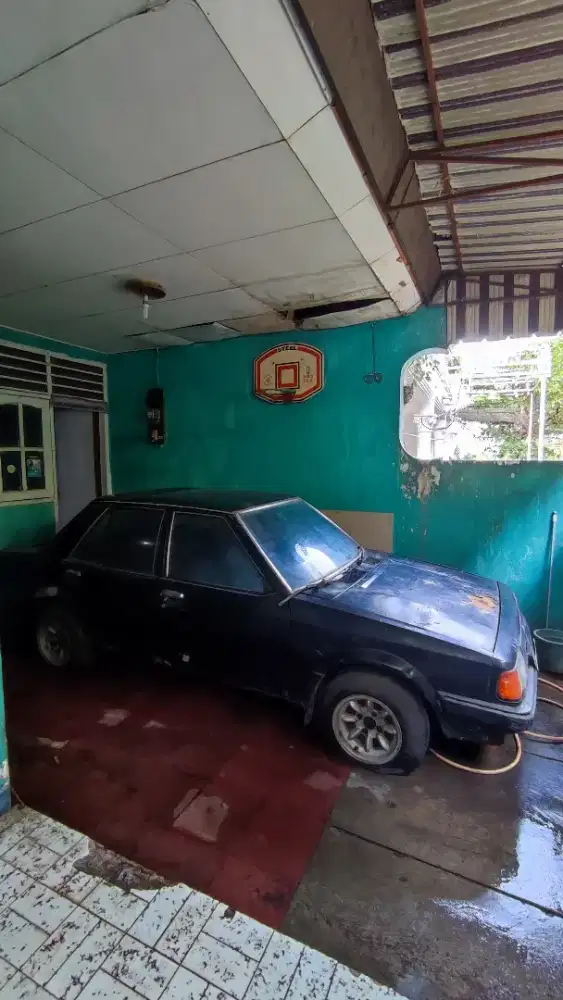 Dijual Mobil Ford Laser
