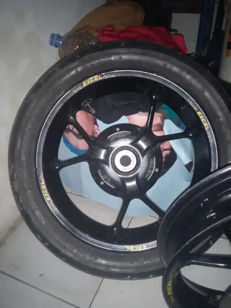 BU KERAS Ada keperluan mendesak