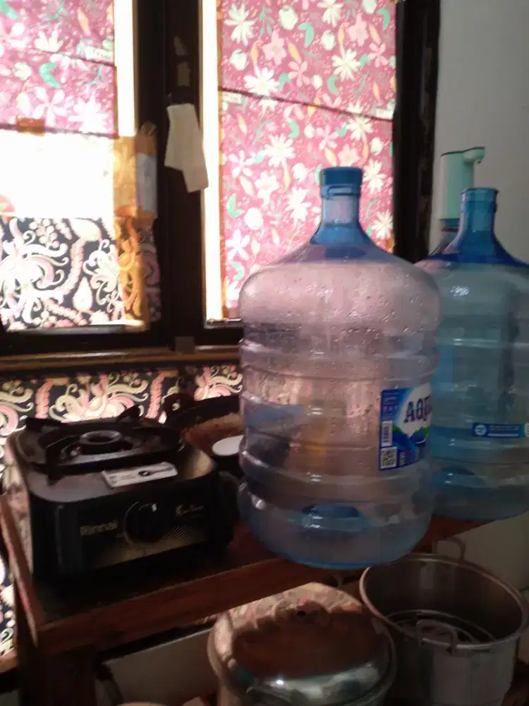 Jual murah Galon kosong dan kompor satu tungku