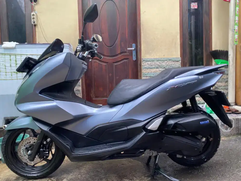 PCX 160CC TAHUN 2024 MOTOR BAGUS SS LNGKP ASLI SIAP PAKEK