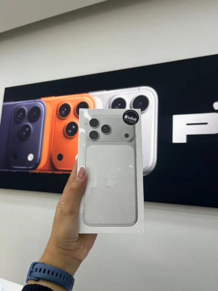 READY IPHONE 17 PROMAX SILVER