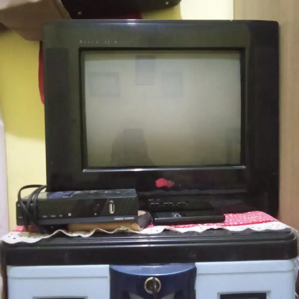 TV Merk SHARP ( bisa NEGO )