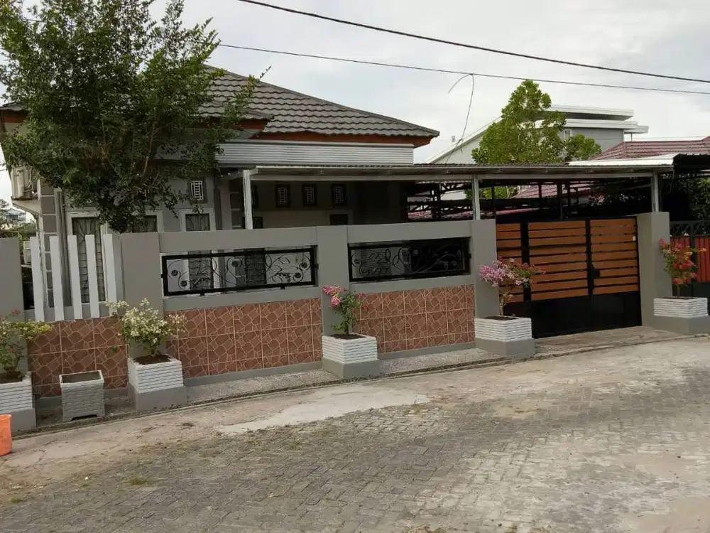Rumah Dijual Komp. Banyu Anyar