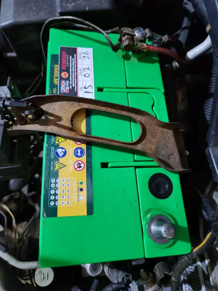 Aki mobil Grand Supreme