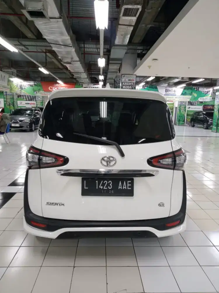 TOYOTA SIENTA Q AT 2016 PUTIH