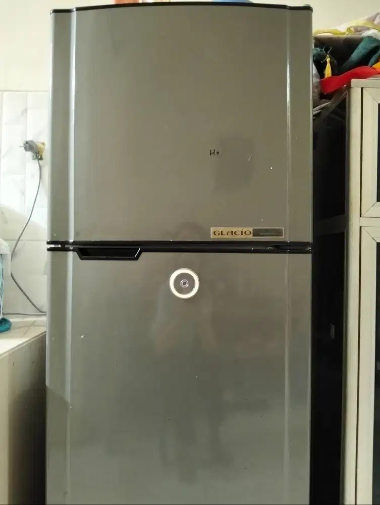 Kulkas Toshiba Glacio 2 pintu