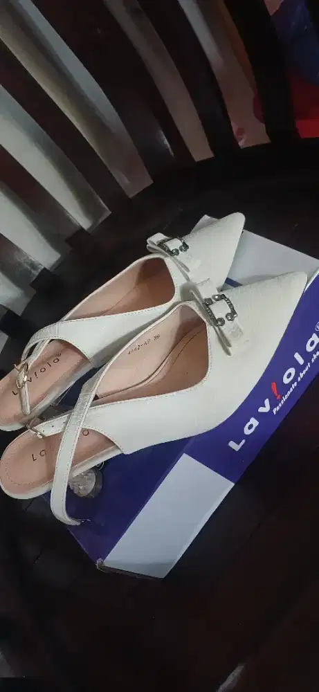 di jual heels perempuan