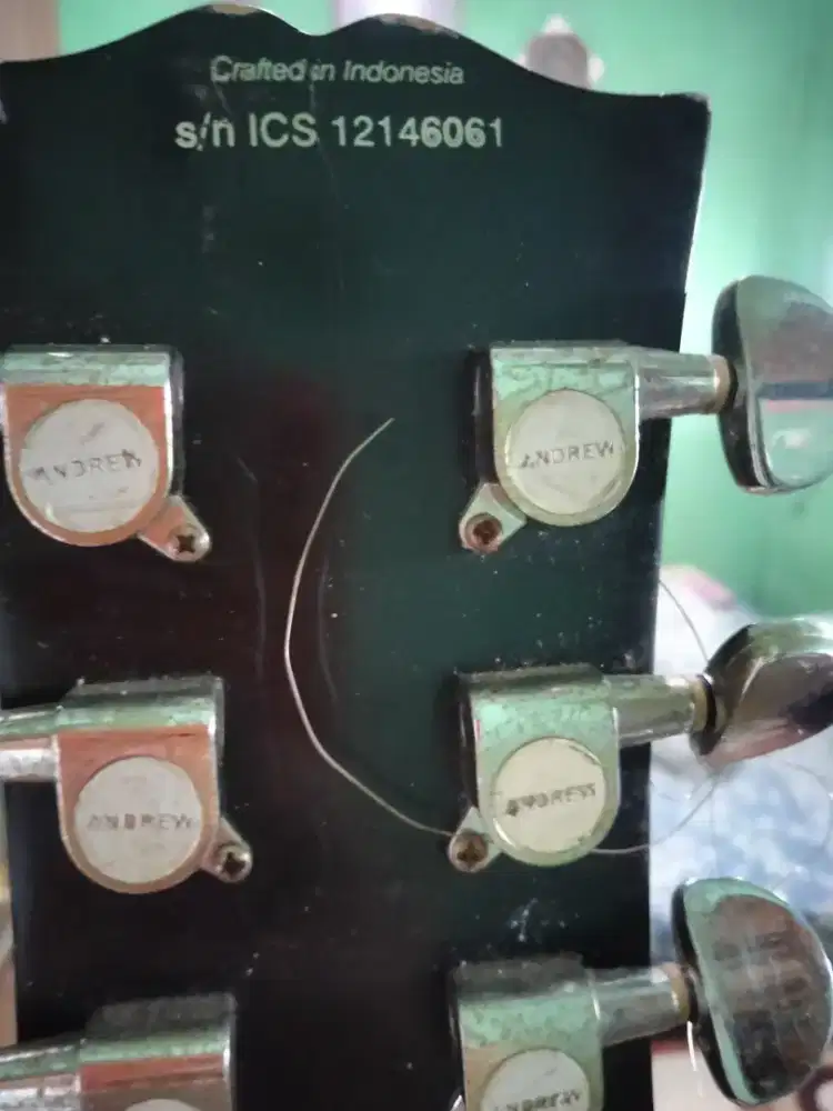 Gitar listrik gibson COSTUM ICS 12146061