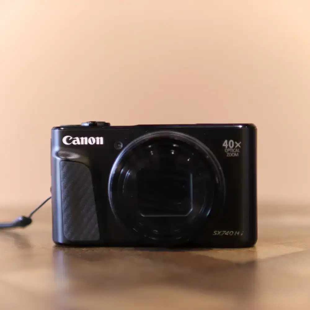 CAMERA DIGITAL CANON POWERSHOT SX740HS LIKE NEW