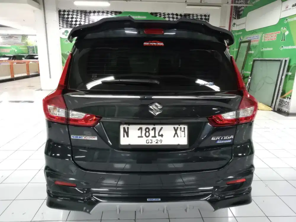 SUZUKI ERTIGA GT SPORT HYBRID AT 2022 HITAM METALIK