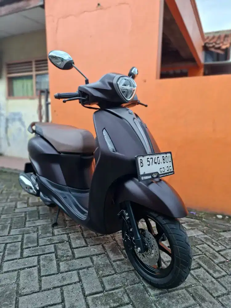 Yamaha grand filano Lux Magma Black 2025 istimewa Bergrnsi