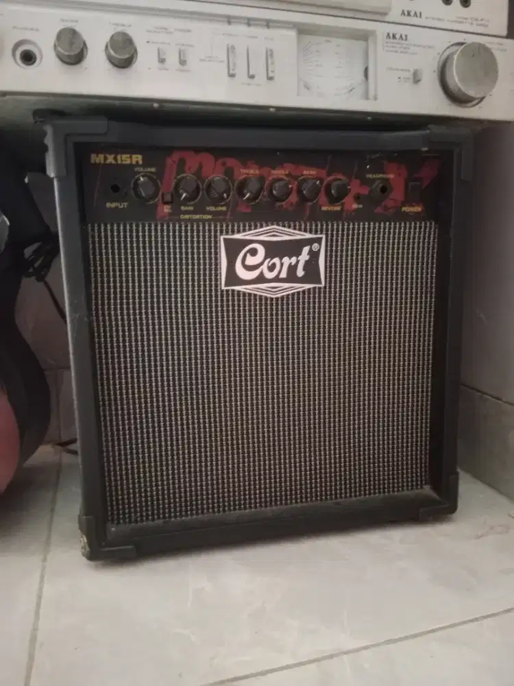 Dijual Cepat Ampli Gitar Cort MX15R