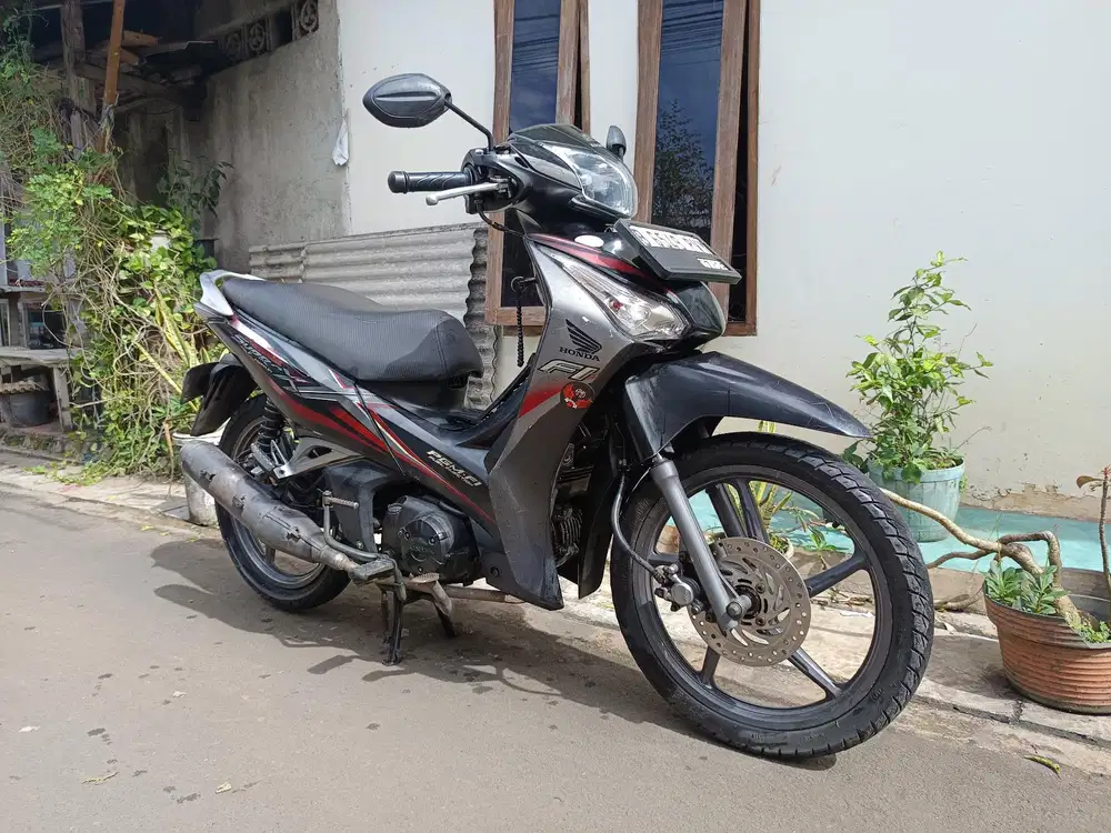 Honda supra helmin 2013 lengkap bagus
