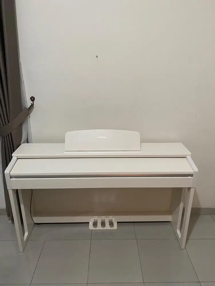 Piano Digital Medelli Up-82