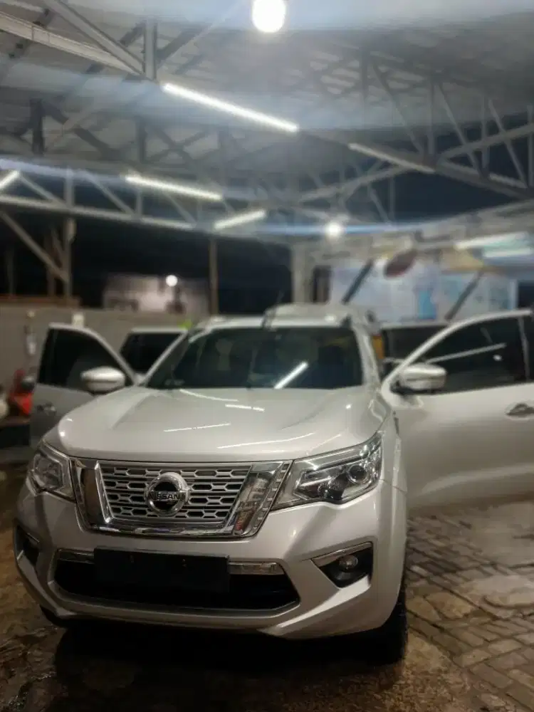 Nissan terra (4×2)VL , diesel automatic 2018 silver metalic