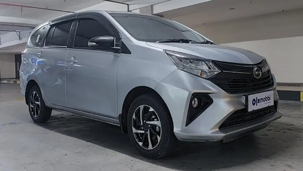 TERMURAH Daihatsu Sigra 1.2 R Bensin-AT Silver 2022