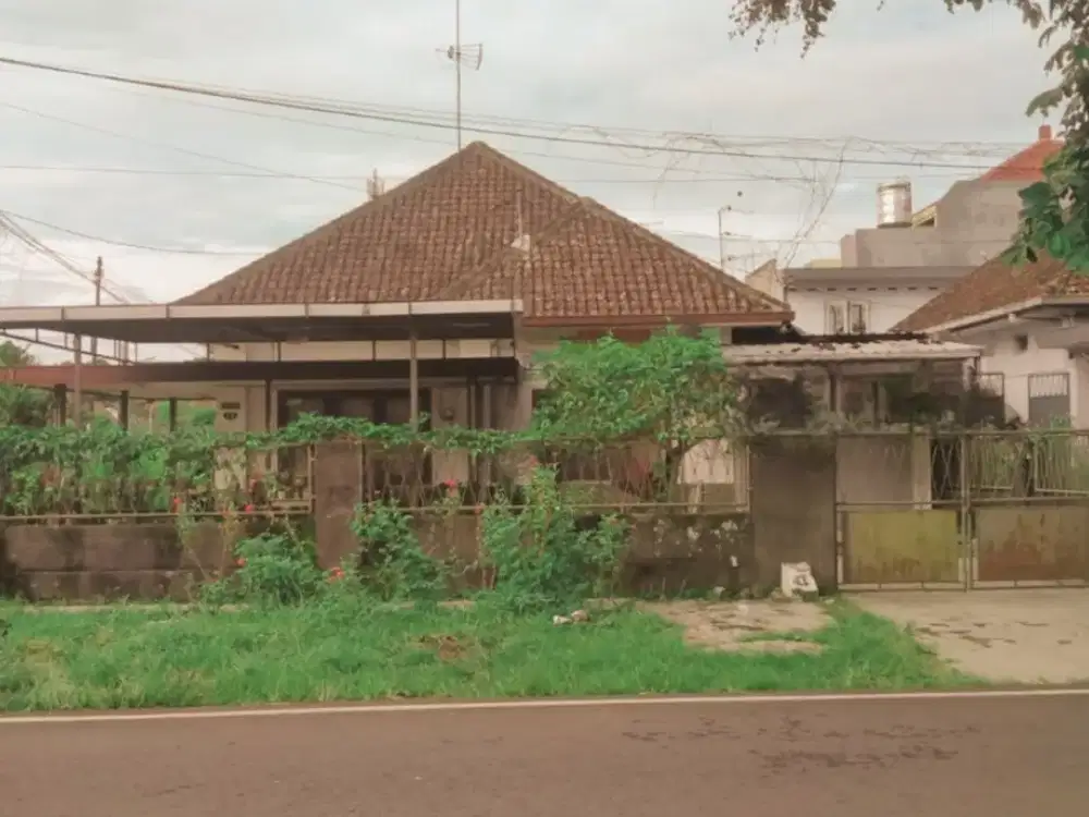 Rumah belanda di jual LB175 LT401 5KT kasin klojen Malang 3,75M