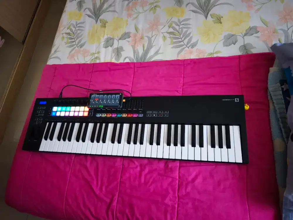 Novation Launchkey 61 midi kontroller || keyboard AEM