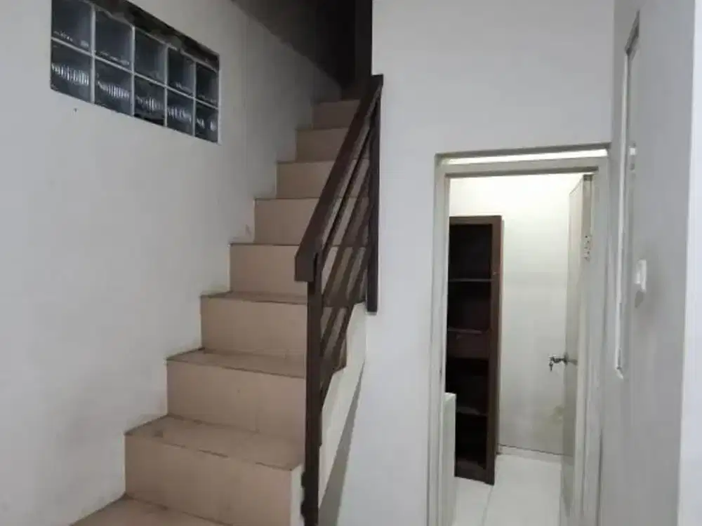 Rumah Full Furnished di komplek Taman Holis Indah 2 Bandung