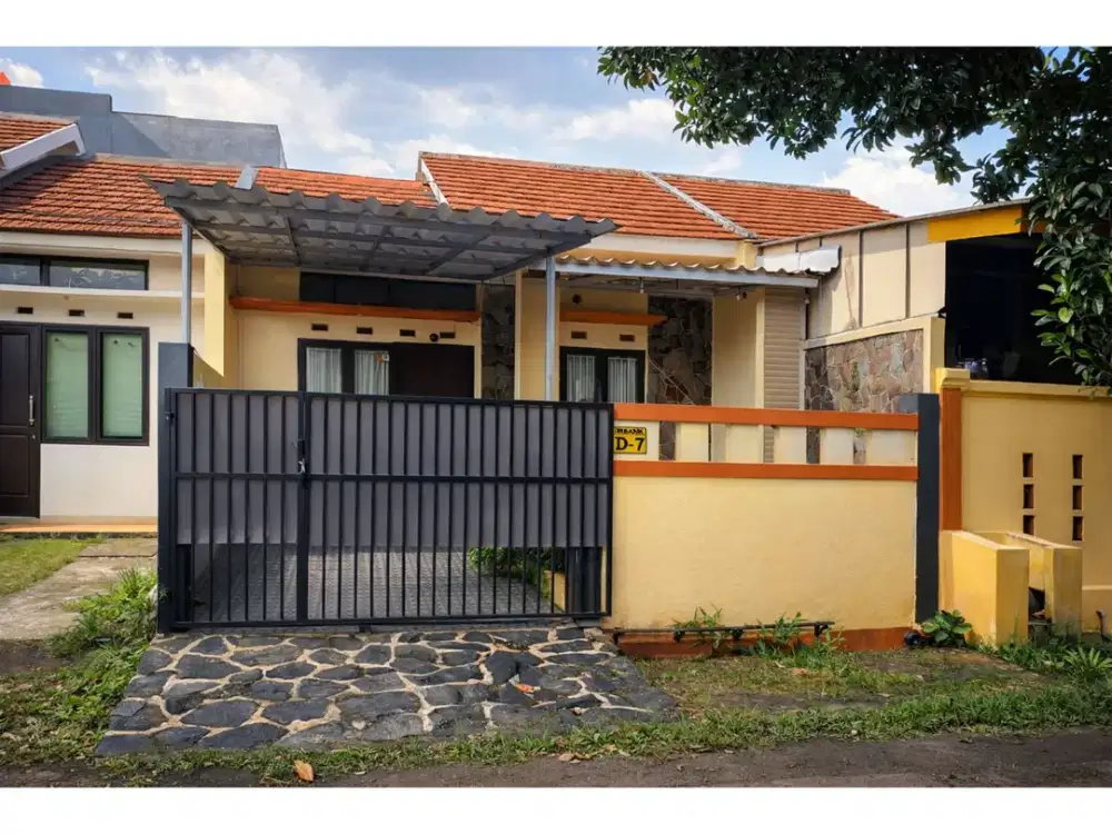 DIJUAL RUMAH BAGUS ADA CARPORT SIAP HUNI HARGA NEGO 5 MENIT KE STASIUN CILEBUT BOGOR BO179