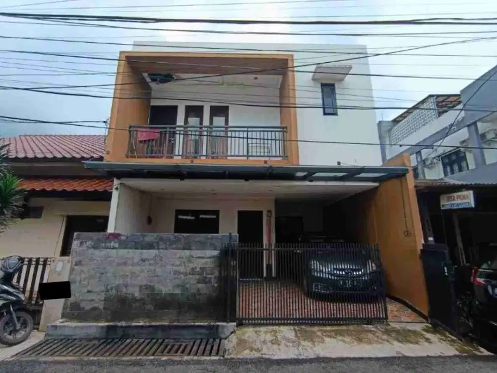 Di jual rumah Bagus 2 lantai Jl H Muhi kebayoran