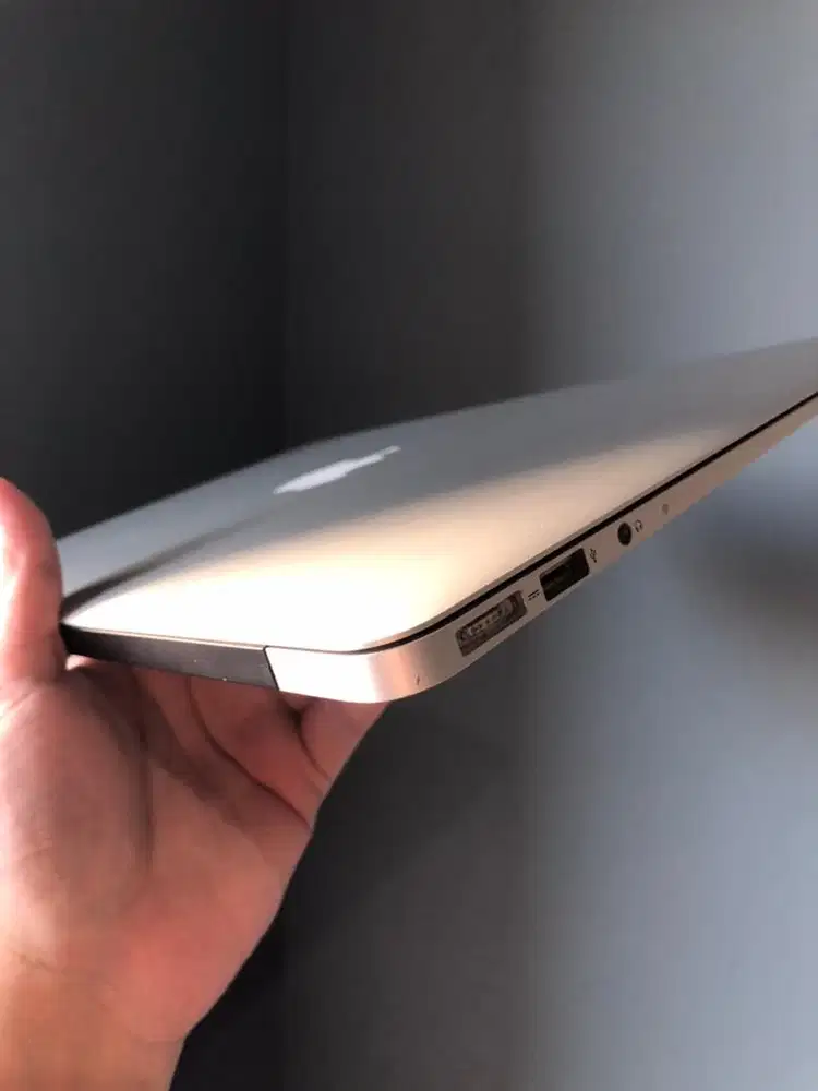 Macbook Air 2017 ibox Like New