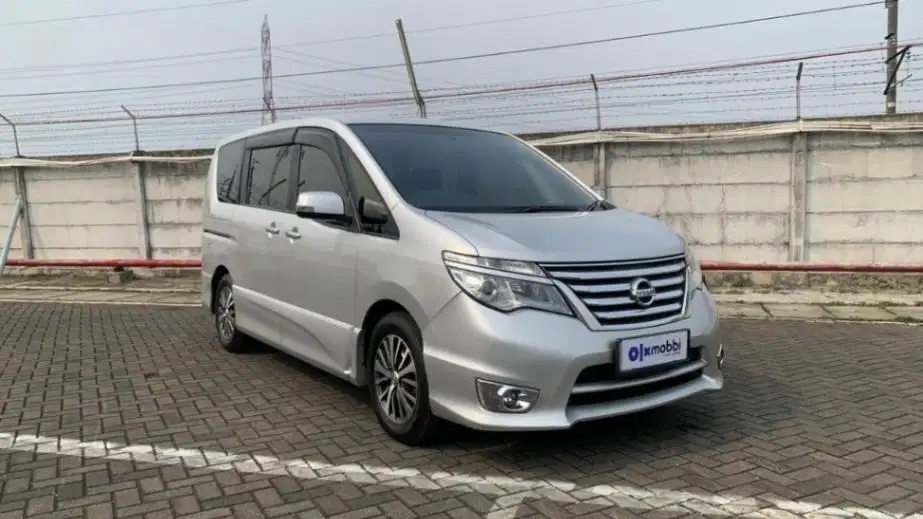 DP RENDAH Nissan Serena 2.0 Highway Star Bensin-AT 2015 SKH