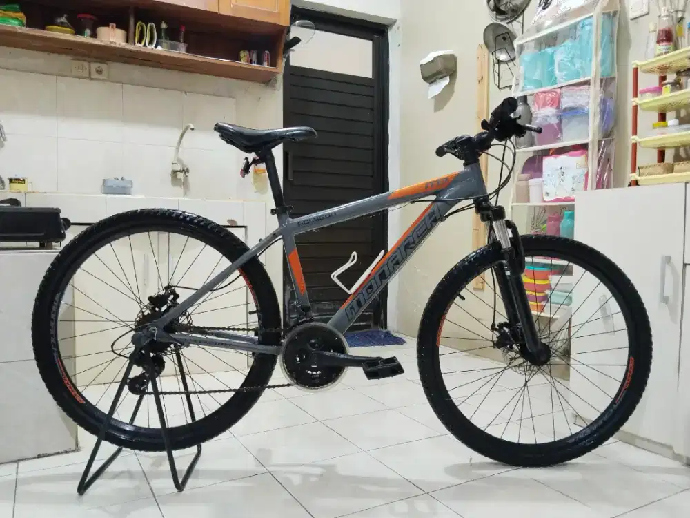 Sepeda Polygon Monarch