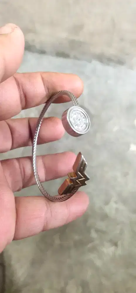 (WAJIB Transaksi Offline)Gelang Bangle MCI Wonder Woman Authentic