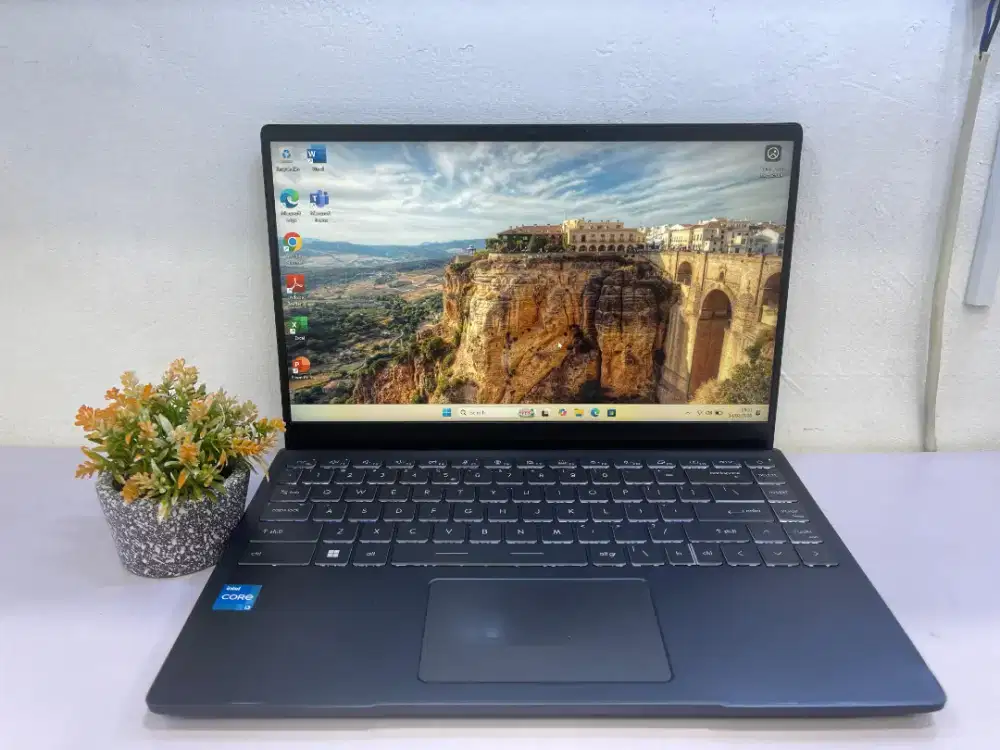 MSI MODERN 14 C11M
Ci3 1115G4 RAM 8GB SSD 512GB
14 FHD/Win11