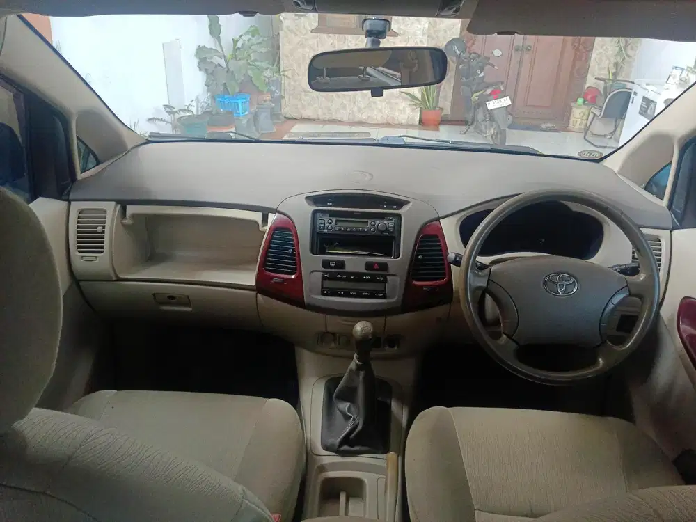 Toyota Kijang Innova 2006 Bensin
