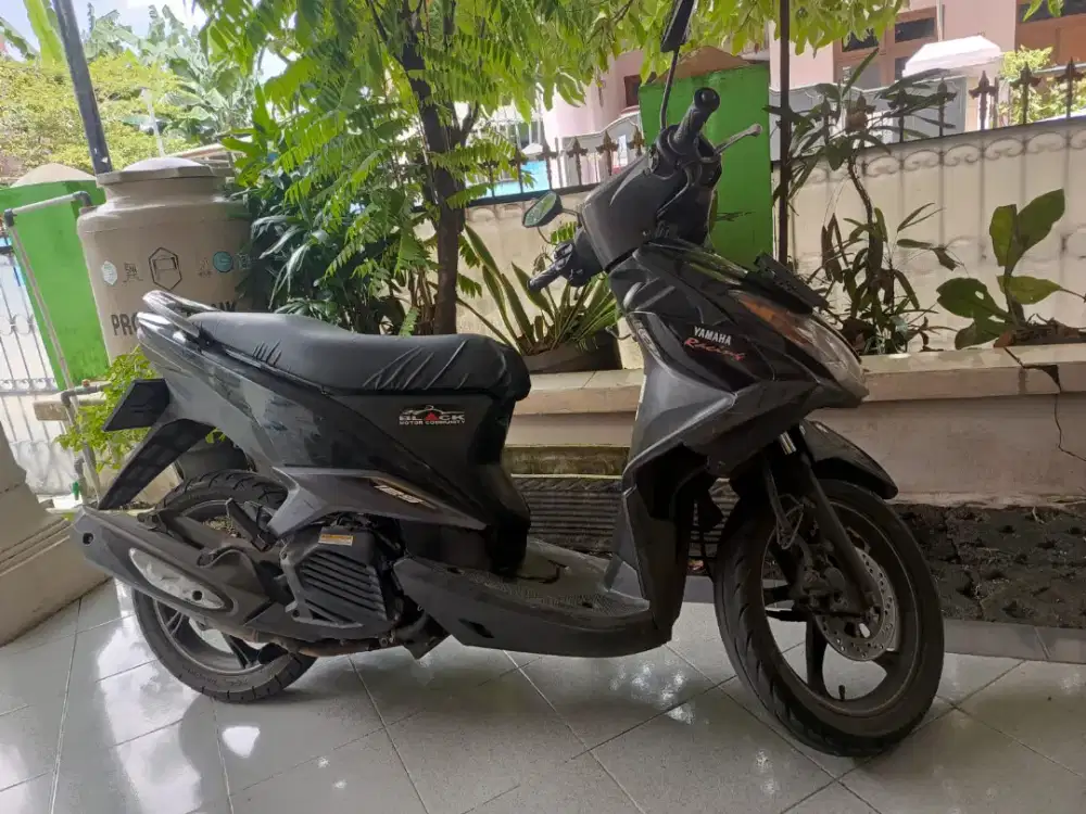 Dijual Yamaha Xeon Karbu Tahun 2012