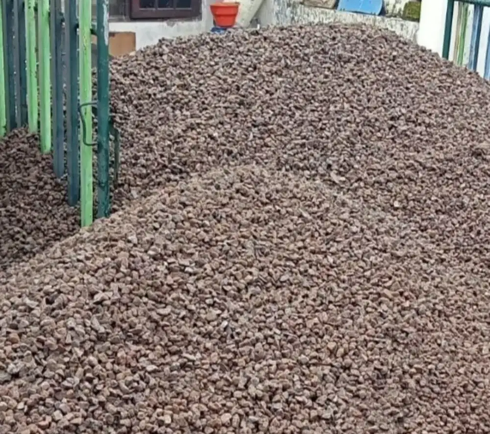 Batu Koral / Tensla / Batu Split
(7,5 Kubik / 1 Rit)