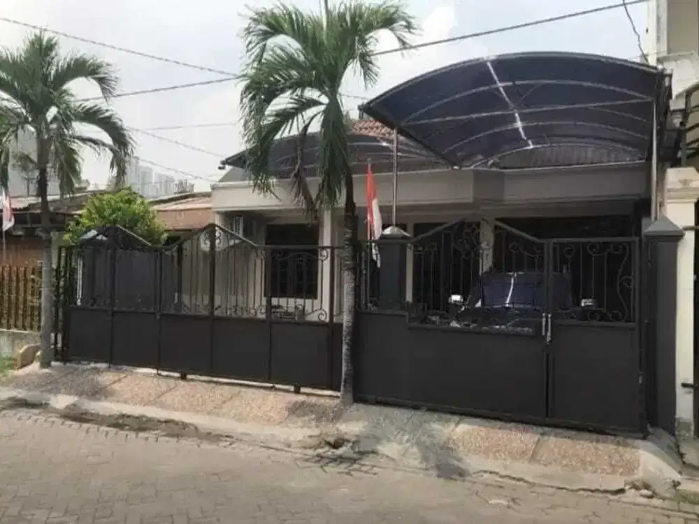 Rumah Simpang darmo permai utara dekat Papaya, Hr. Muhammad